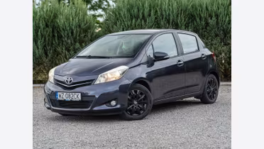 TOYOTA Yaris