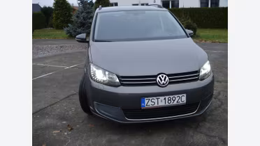 VOLKSWAGEN Touran
