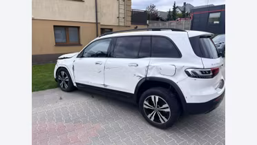 MERCEDES-BENZ GLB