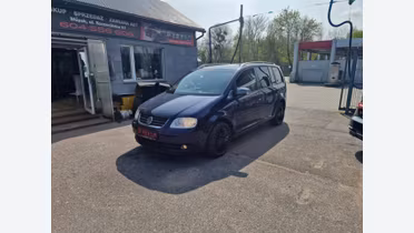 VOLKSWAGEN Touran