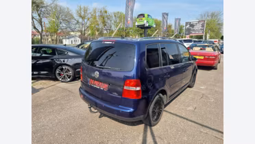 VOLKSWAGEN Touran