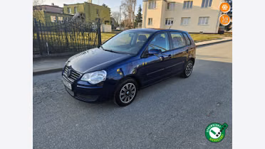VOLKSWAGEN Polo