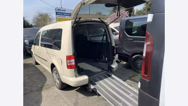 VOLKSWAGEN Caddy