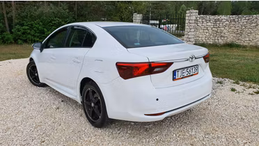 TOYOTA Avensis
