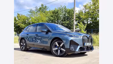 BMW iX