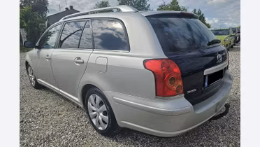 TOYOTA Avensis