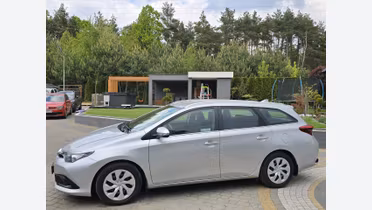 TOYOTA Auris
