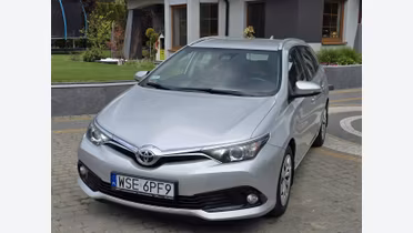 TOYOTA Auris
