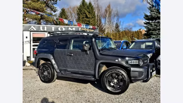 TOYOTA FJ Cruiser