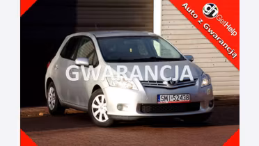 TOYOTA Auris