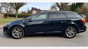 TOYOTA Avensis