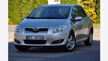 TOYOTA Auris