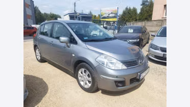 NISSAN Tiida