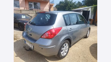 NISSAN Tiida