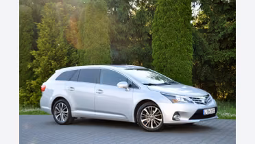 TOYOTA Avensis