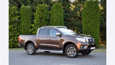 NISSAN Navara