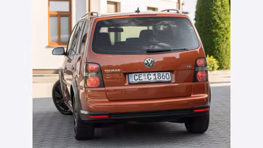 VOLKSWAGEN Touran