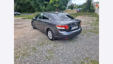 TOYOTA Avensis
