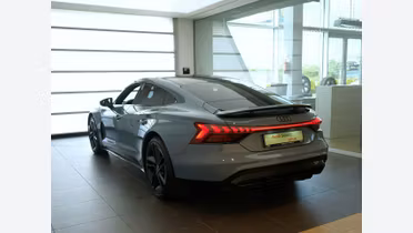 AUDI RS e-tron