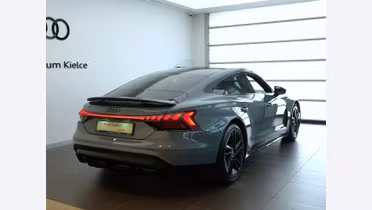 AUDI RS e-tron