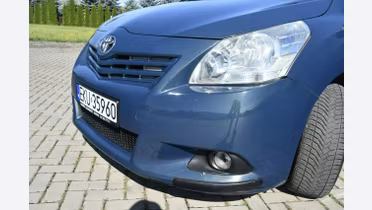 TOYOTA Verso