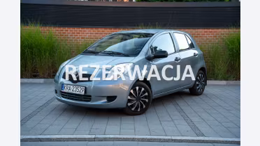 TOYOTA Yaris