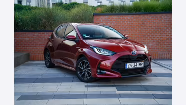 TOYOTA Yaris