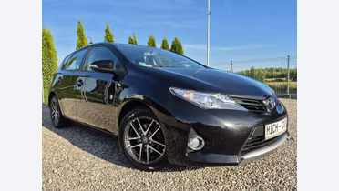 TOYOTA Auris