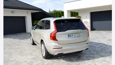 VOLVO XC90