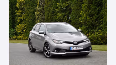 TOYOTA Auris
