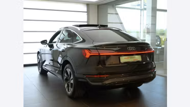 AUDI Q8 Sportback e-tron