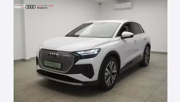 AUDI Q4