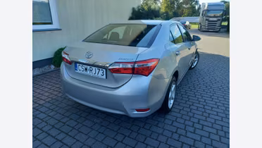 TOYOTA Corolla