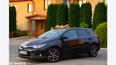 TOYOTA Auris