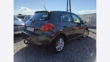 TOYOTA Auris