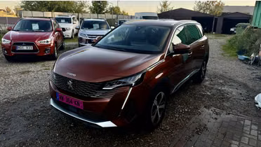 PEUGEOT 5008