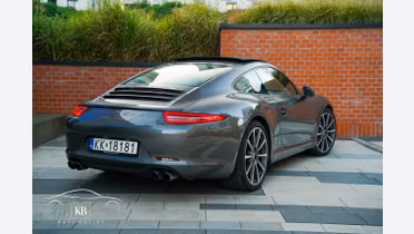 PORSCHE 911