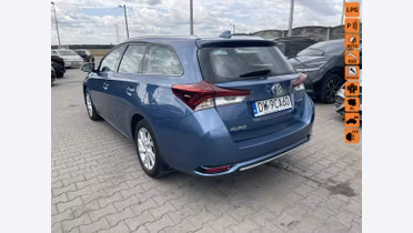 TOYOTA Auris