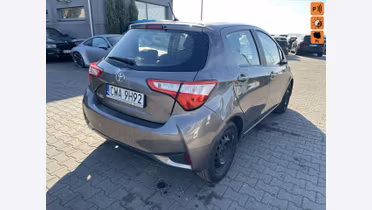 TOYOTA Yaris