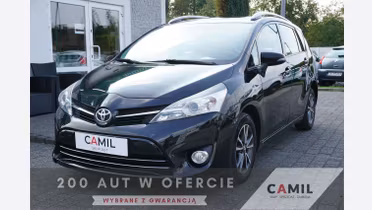 TOYOTA Verso