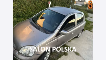 TOYOTA Yaris