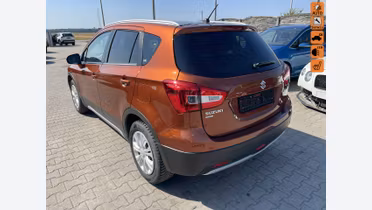 SUZUKI S-Cross