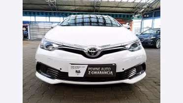 TOYOTA Auris