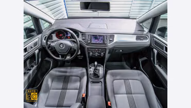 VOLKSWAGEN Golf Sportsvan