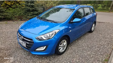 HYUNDAI i30