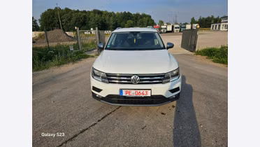 VOLKSWAGEN Tiguan