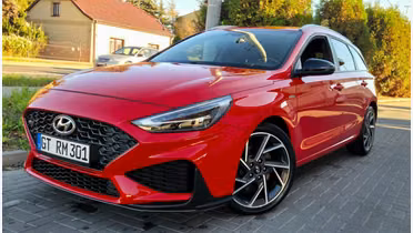 HYUNDAI i30