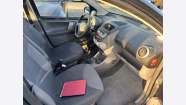 PEUGEOT 107