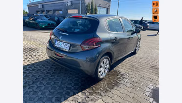 PEUGEOT 208