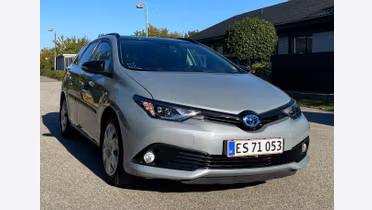 TOYOTA Auris